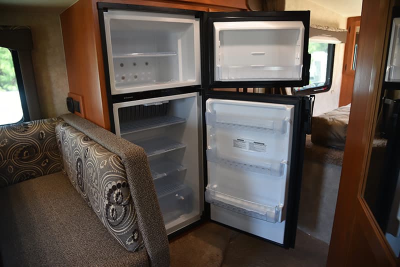 7-cubic foot refrigerator in Eagle Cap 995