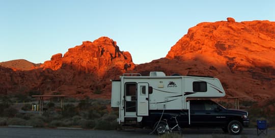 Camper-Valley-of-Fire-SP-NV