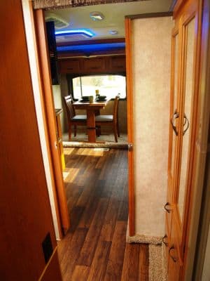 Eagle-Cap-1200-camper-overcab-bathroom-main