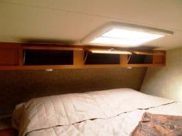 Eagle-Cap-1200-camper-overcab-king-bed-storage