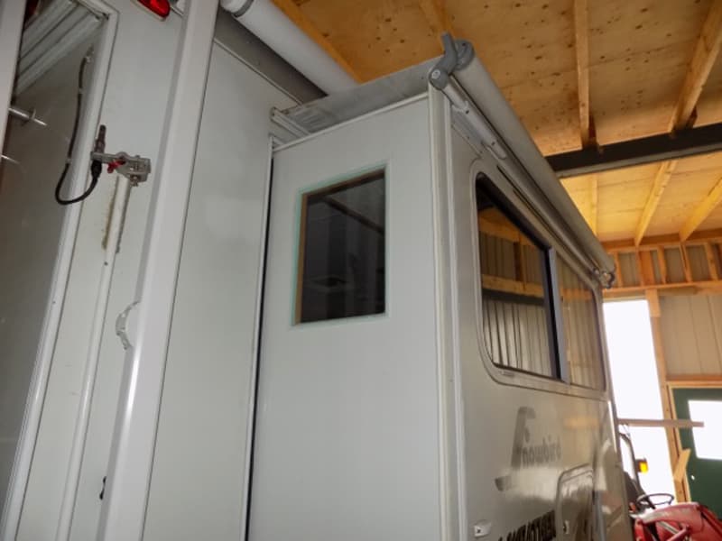 Extra Window In Slide Out Camper