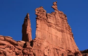 Fisher-Towers-Utah-thin-rock-climb