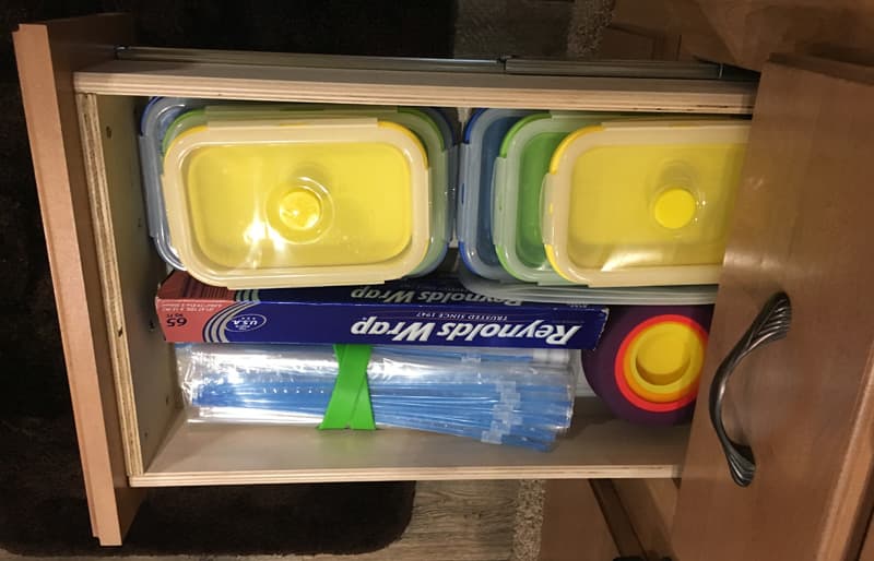 Food storage drawer