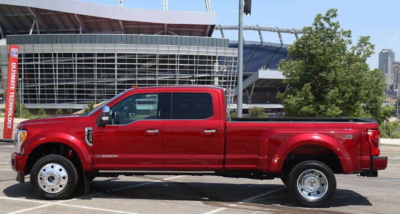 Ford Dually 3500 Red