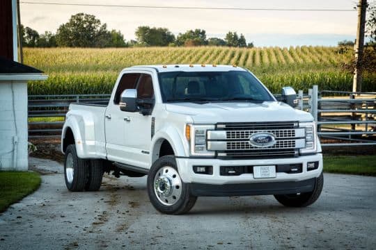 2017-Ford-F450-Platinum-truck