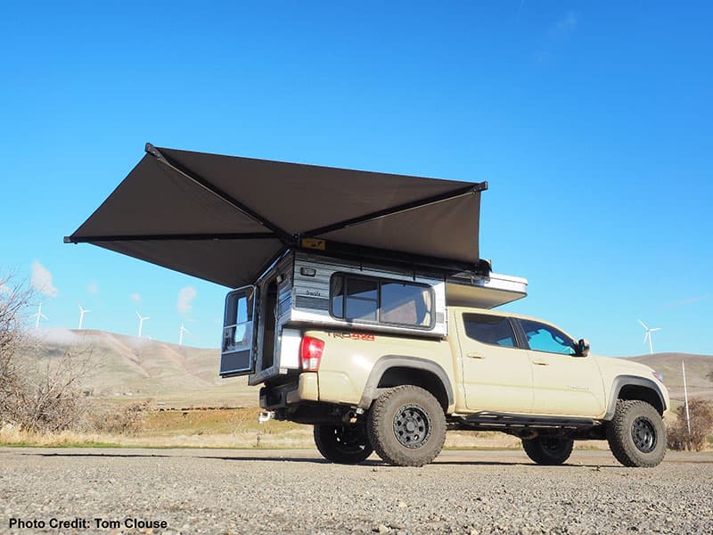 Four Wheel Camper Bat 270 Side And Rear Awning