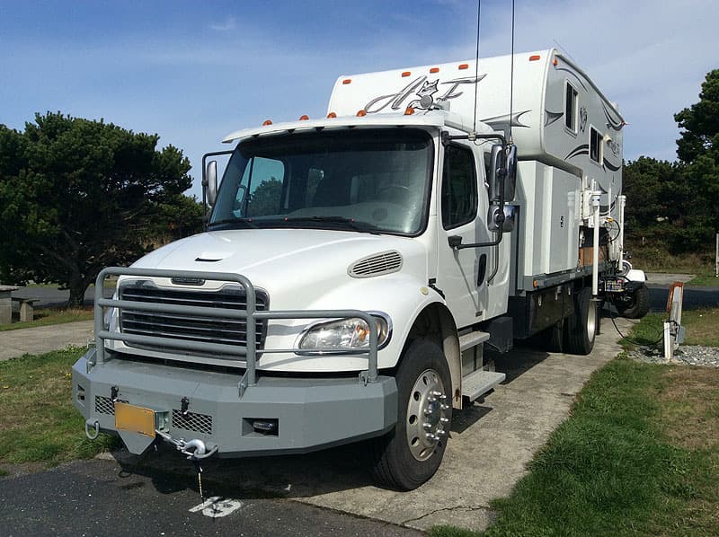 Freightliner truck camper height is 13'4"