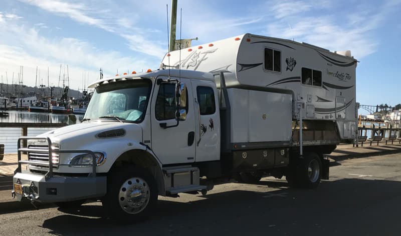 Freighliner Truck Camper Rig