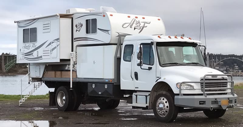 Freighliner Truck Camper