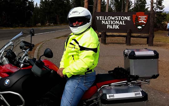 extreme-boondocking-cycle-yellowstone-national-park