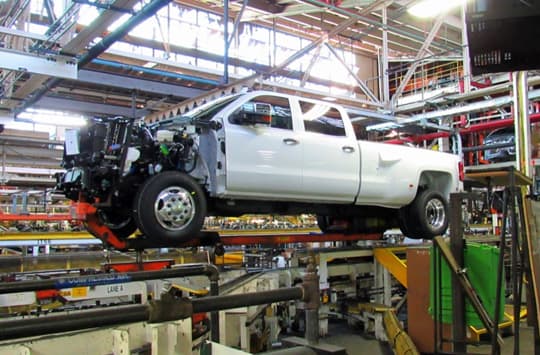 GMC-Denali-dually-assembly-line