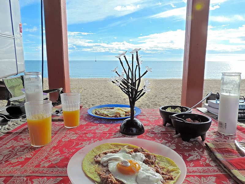 Gourmet cooking on the beach