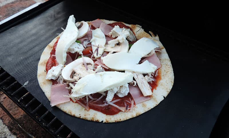 BBQ tortilla flatbread pizza