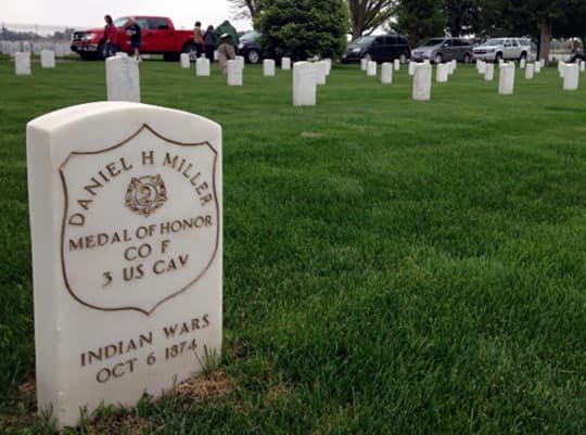 Semion-grave-marker-lincoln-highway