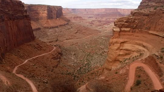 pop-up-camper-family-Potash-Road-Canyonlands-Utah