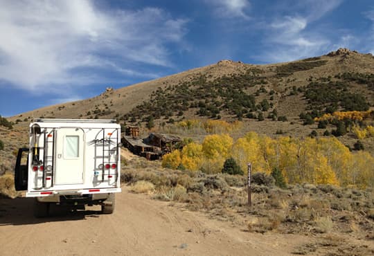 popup-rocks-easternSierraGhostTownCAL