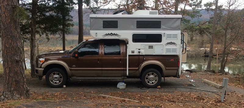 Hallmark Camper Dinette As Bed