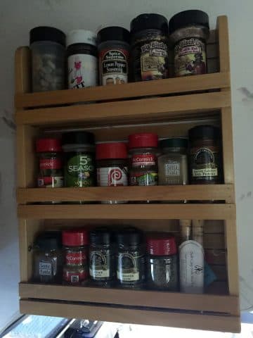 Spice racks added in Lance 1130