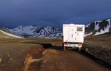 Iceland-F208-at-night