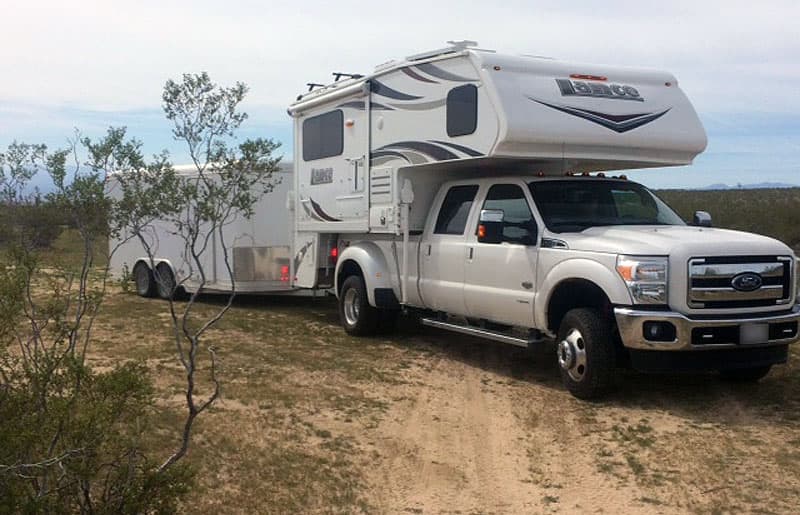 Lance 1062 desert camping