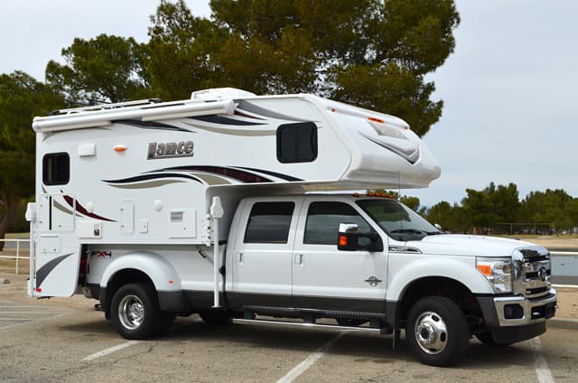 Lance 975 Camper - Full-Wall Slide-Out With A Dry Bath