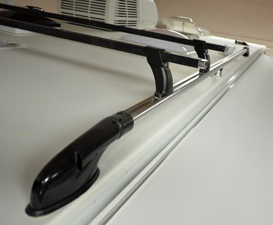 Lance-975-roof-rack-1