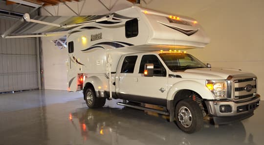 Lance-975-truck-camper-passenger-awning