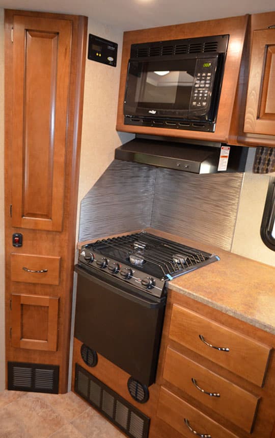 Lance-995-galley-storage