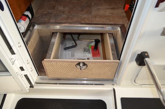 Lance-995-pull-out-drawer