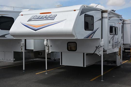 Lance1052-EXT-BIG-WideDriverFront