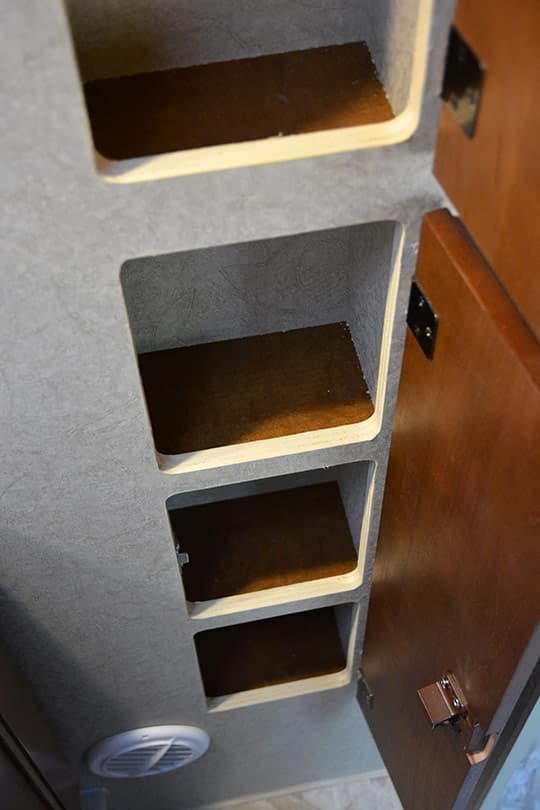 Lance1052-INT-BIG-BathroomStorage