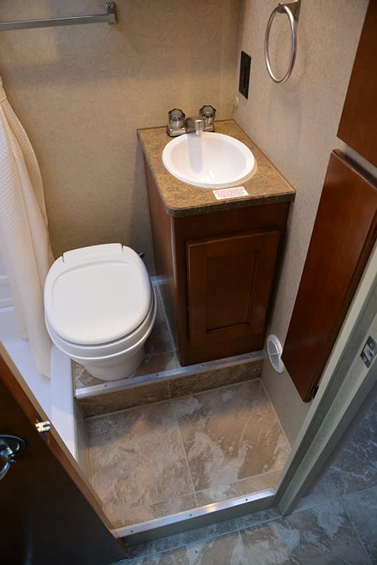 Lance1052-INT-BIG-BathroomWide1