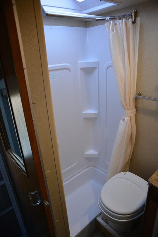 Lance1052-INT-BIG-BathroomWide3