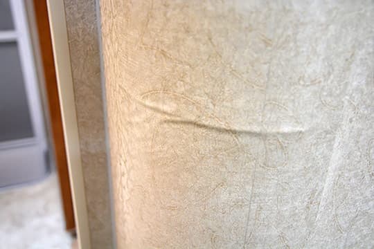 Lance1052-INT-BIG-BathwallWrinkle