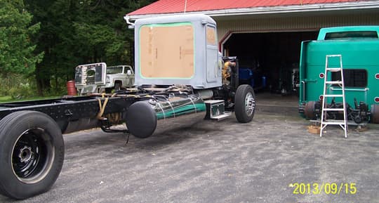 Peterbilt-Camper-paint-preparation