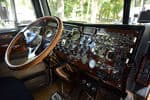 Peterbilt-camper-truck-inside-3