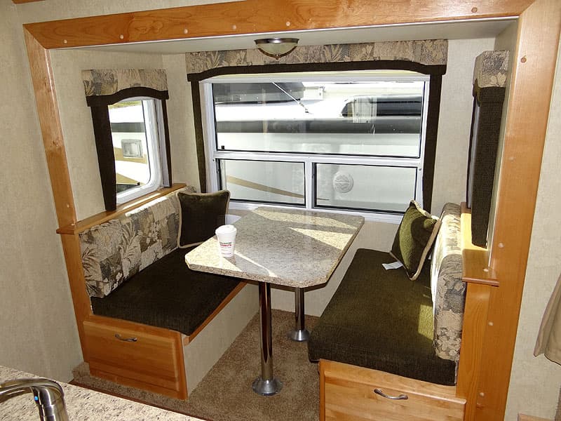 Small travel trailer with recliners discount