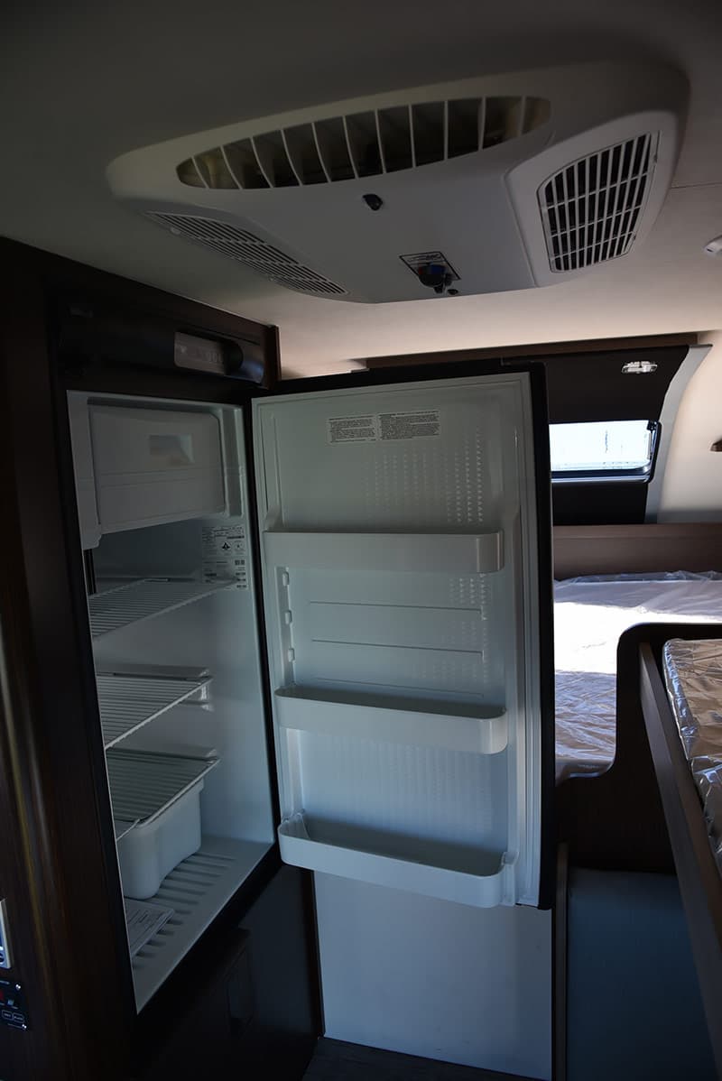 2016 Cirrus Elkhart BIG INT Refrigerator