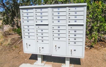 Mail-Road-boxes-Desert