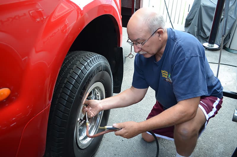 Mikeee-Beach-Checking-Tires-Before-We-Leave