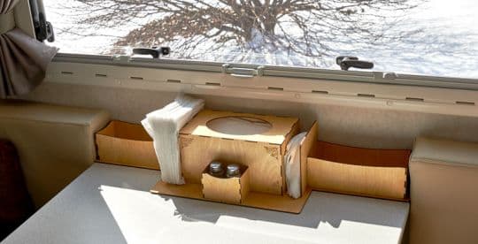mods-november-crawford-Table-organizer