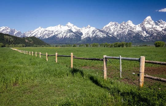 Tetons-Johnson-mountains