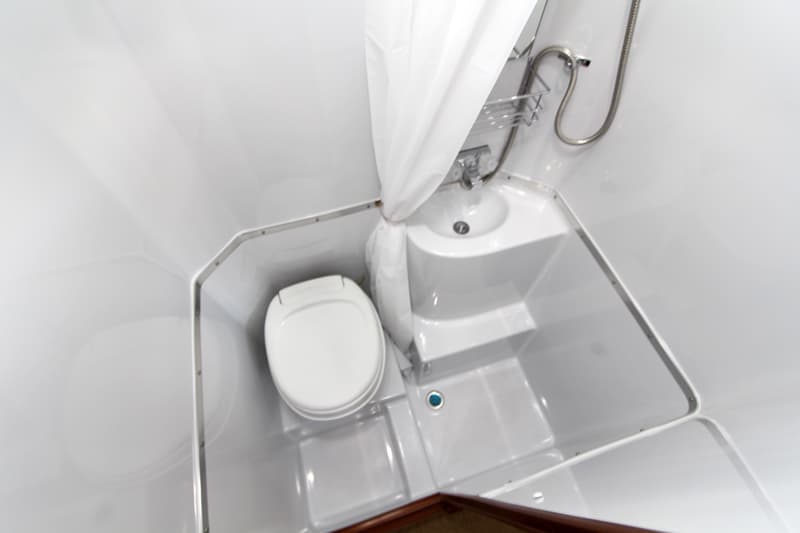 Northern Lite 10-2 EX Dry Bath floor space