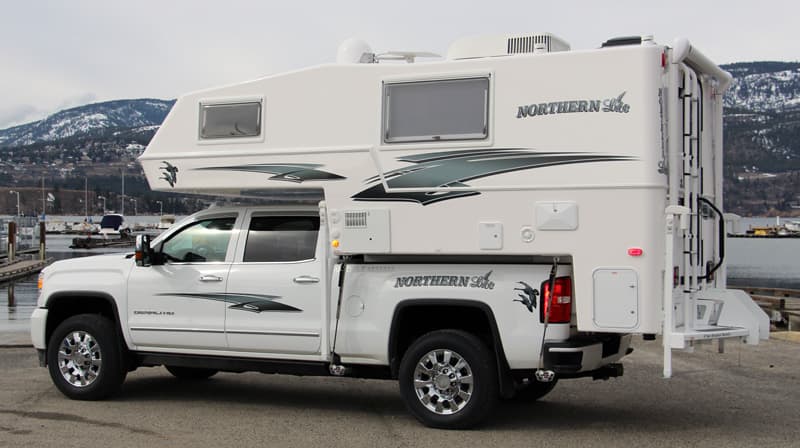 Northern Lite 8-11 EX dry bath truck camper