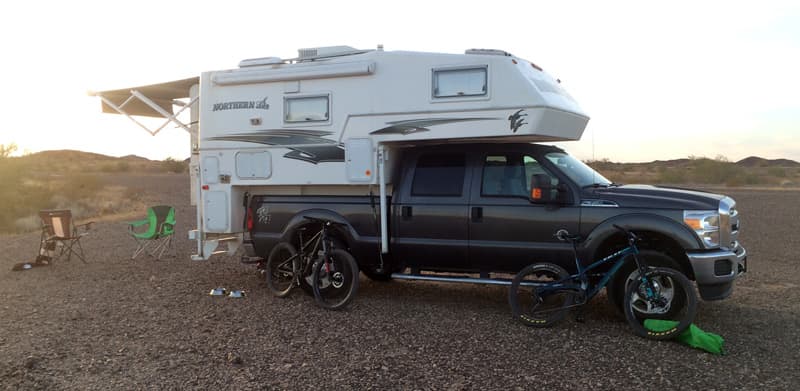 Northern Lite Camping SUV Jeep