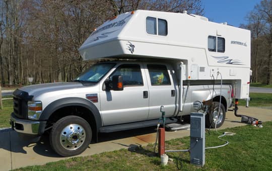 dry-bath-camping-ford-f450