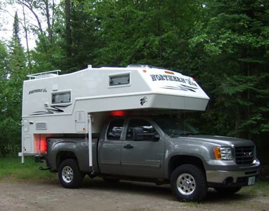 open-road-life-Northern-Lite-camper