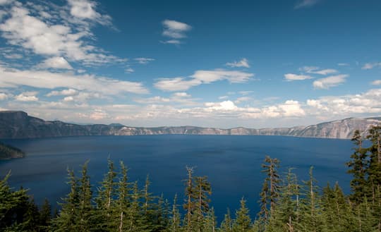 thirst-to-wander-crater-lake