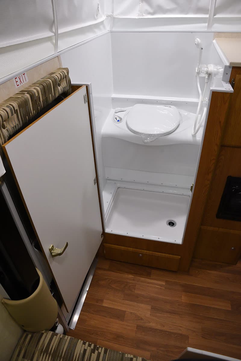 Northstar 650SC pop-up camper bathroom