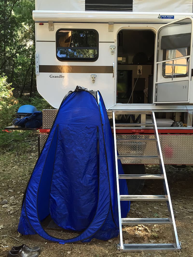 Pop-up tent for outside shower